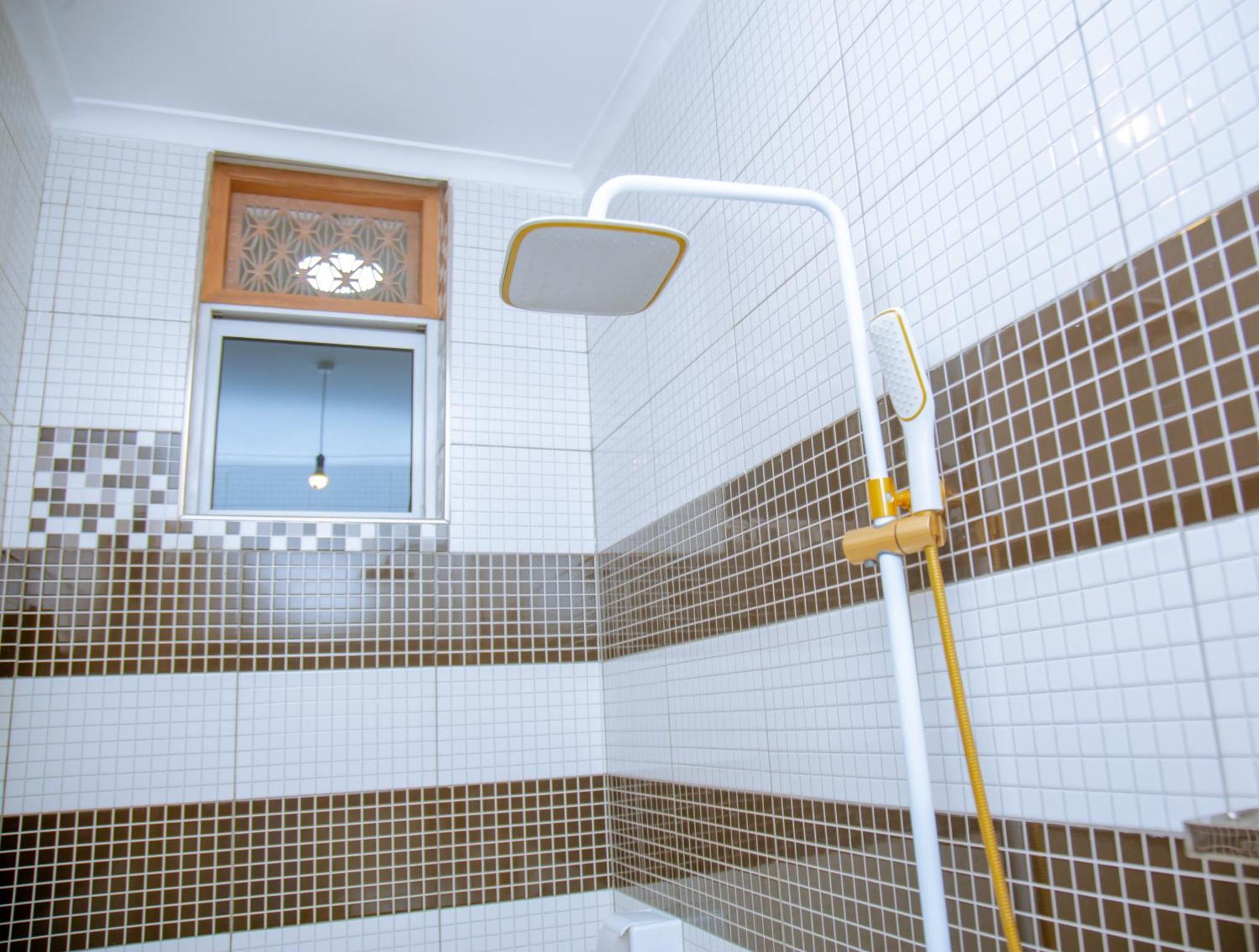 Hotel Rolax Dar es Salaam Ngoại thất bức ảnh