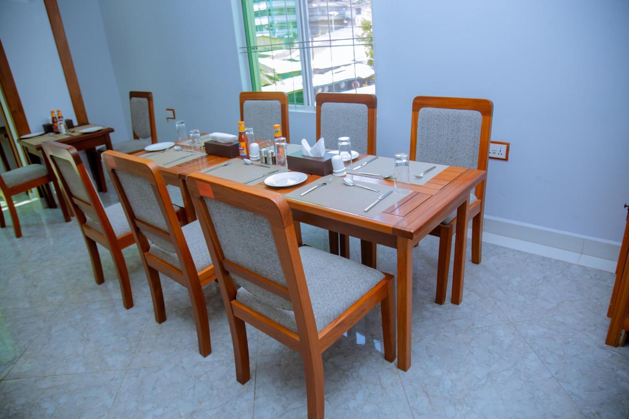 Hotel Rolax Dar es Salaam Ngoại thất bức ảnh