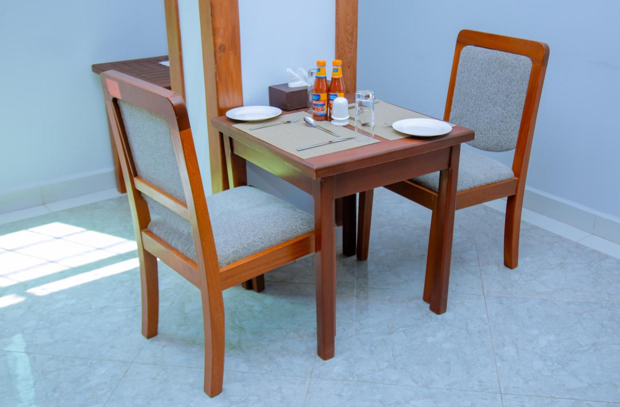 Hotel Rolax Dar es Salaam Ngoại thất bức ảnh