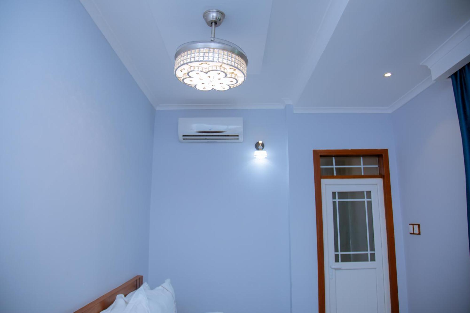Hotel Rolax Dar es Salaam Ngoại thất bức ảnh