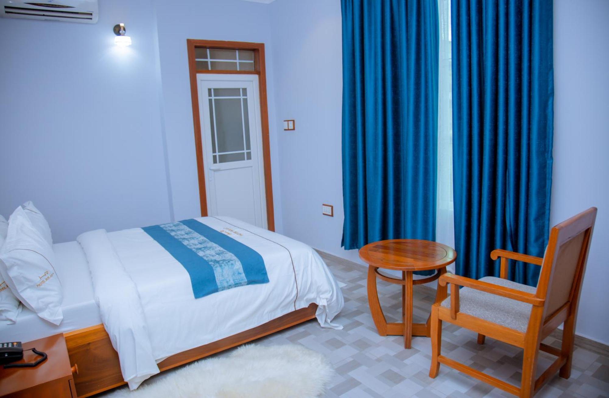 Hotel Rolax Dar es Salaam Ngoại thất bức ảnh