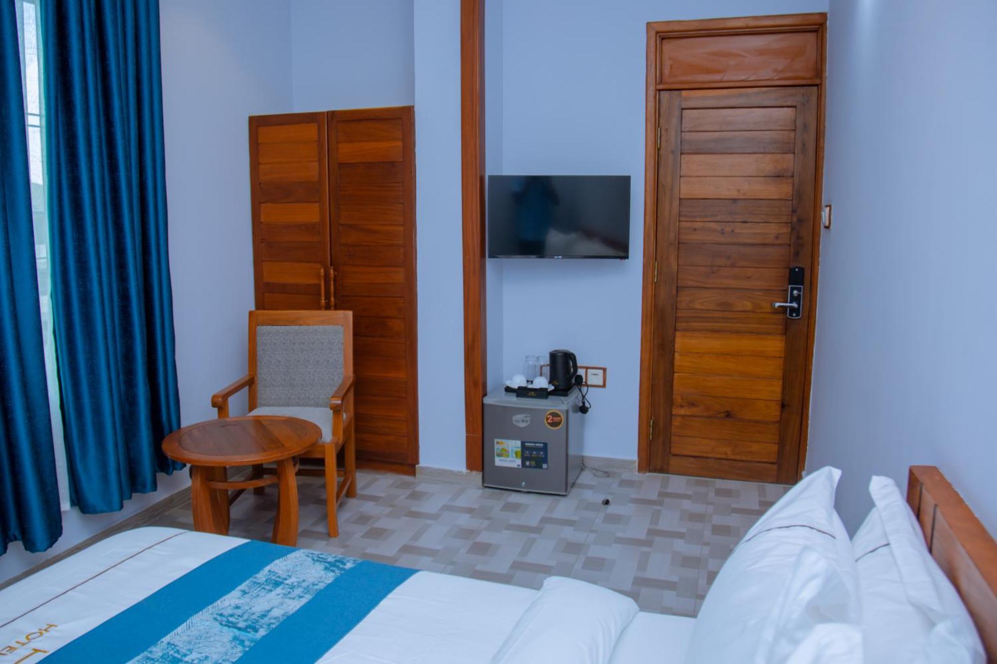 Hotel Rolax Dar es Salaam Ngoại thất bức ảnh