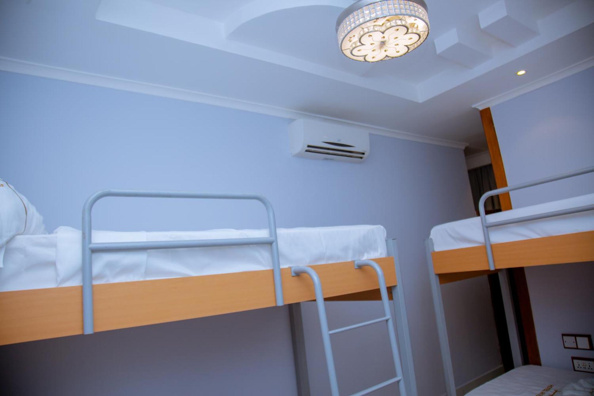 Hotel Rolax Dar es Salaam Ngoại thất bức ảnh