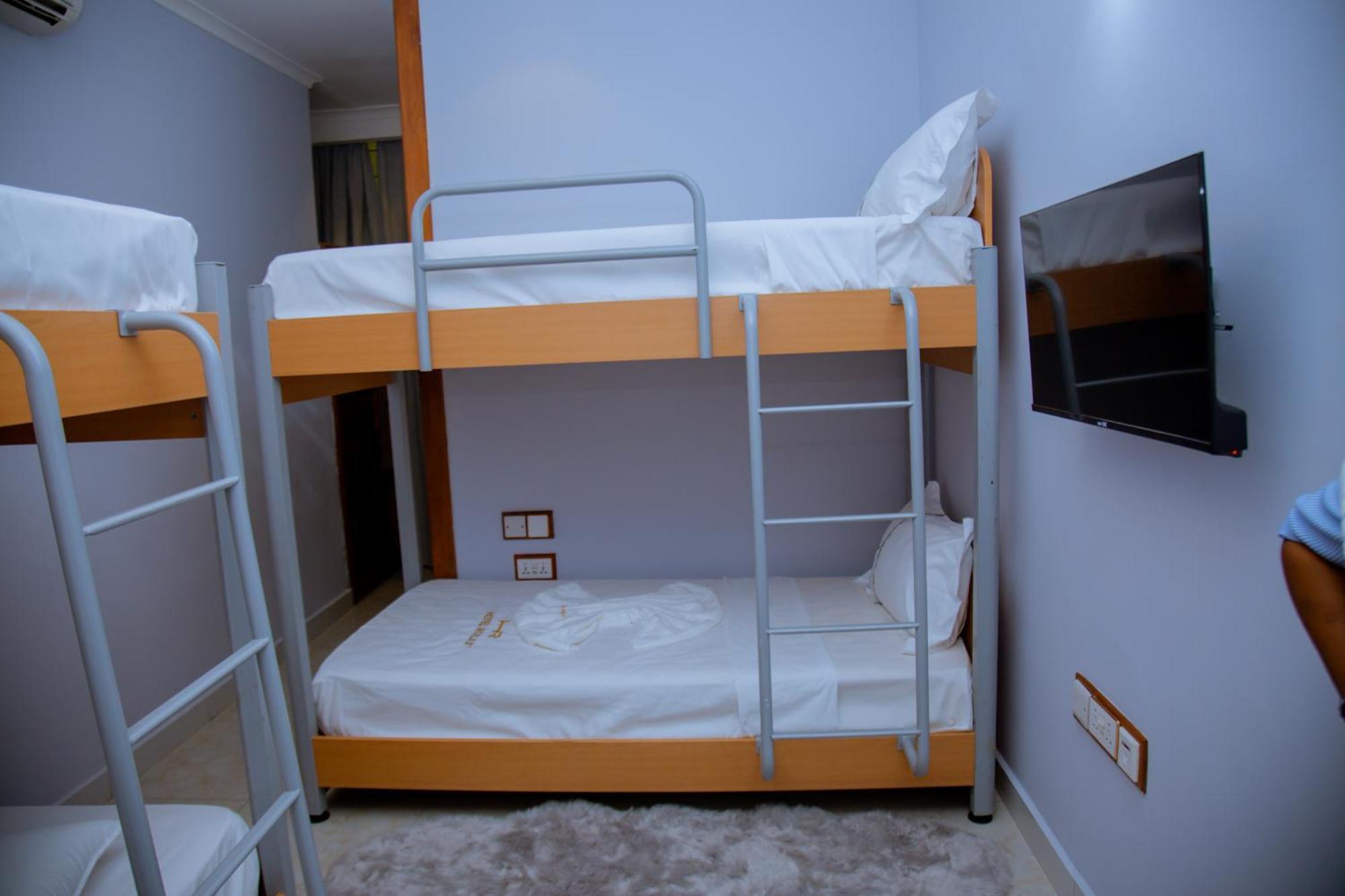 Hotel Rolax Dar es Salaam Ngoại thất bức ảnh