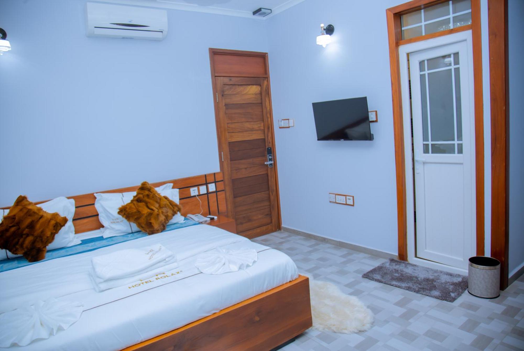Hotel Rolax Dar es Salaam Ngoại thất bức ảnh
