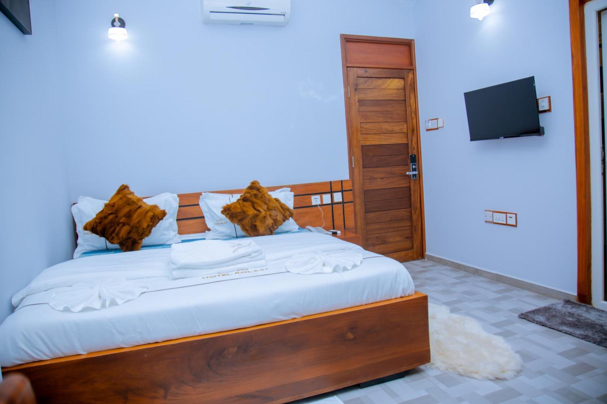 Hotel Rolax Dar es Salaam Ngoại thất bức ảnh